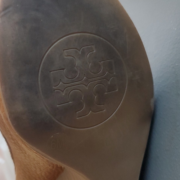 COPY - Size 6 Tory Burch wedges - Picture 5 of 8